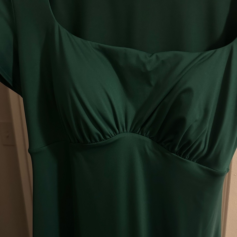 Elegant Green Women's Dress - Picture 2 of 13